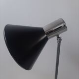 Articulated desk lamp in metal and wood