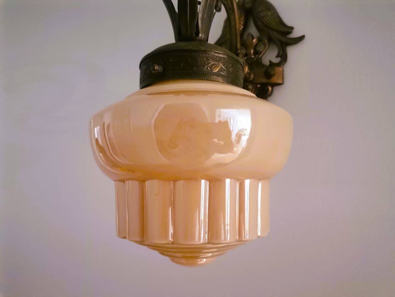 Art Deco iridescent glass and cast iron birds wall lamp 1940s