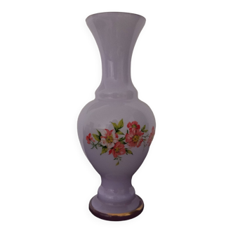 Vase en opaline