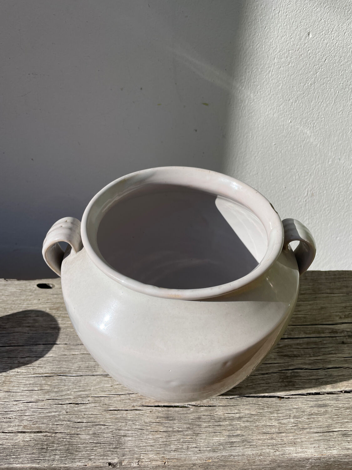 White ceramic flowerpot