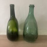 Two demijohns 2 and 3l.