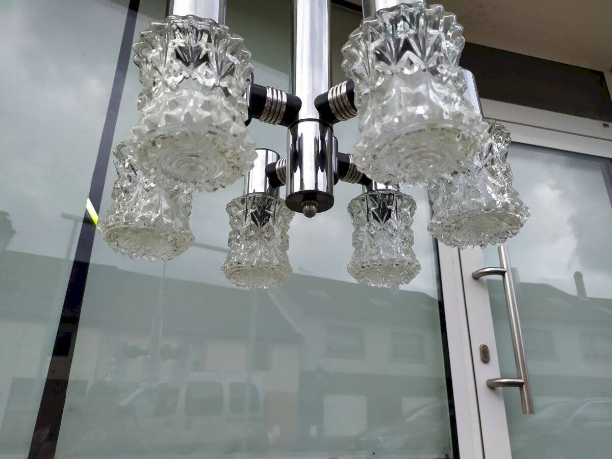 Vintage ceiling light in chrome-plated and cut glass, Targetti 1970 chandelier
