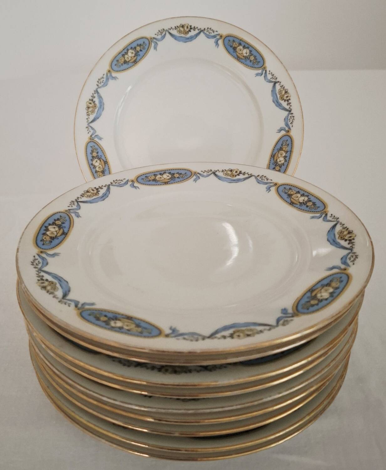 Assiettes à Dessert en Porcelaine de Limoges