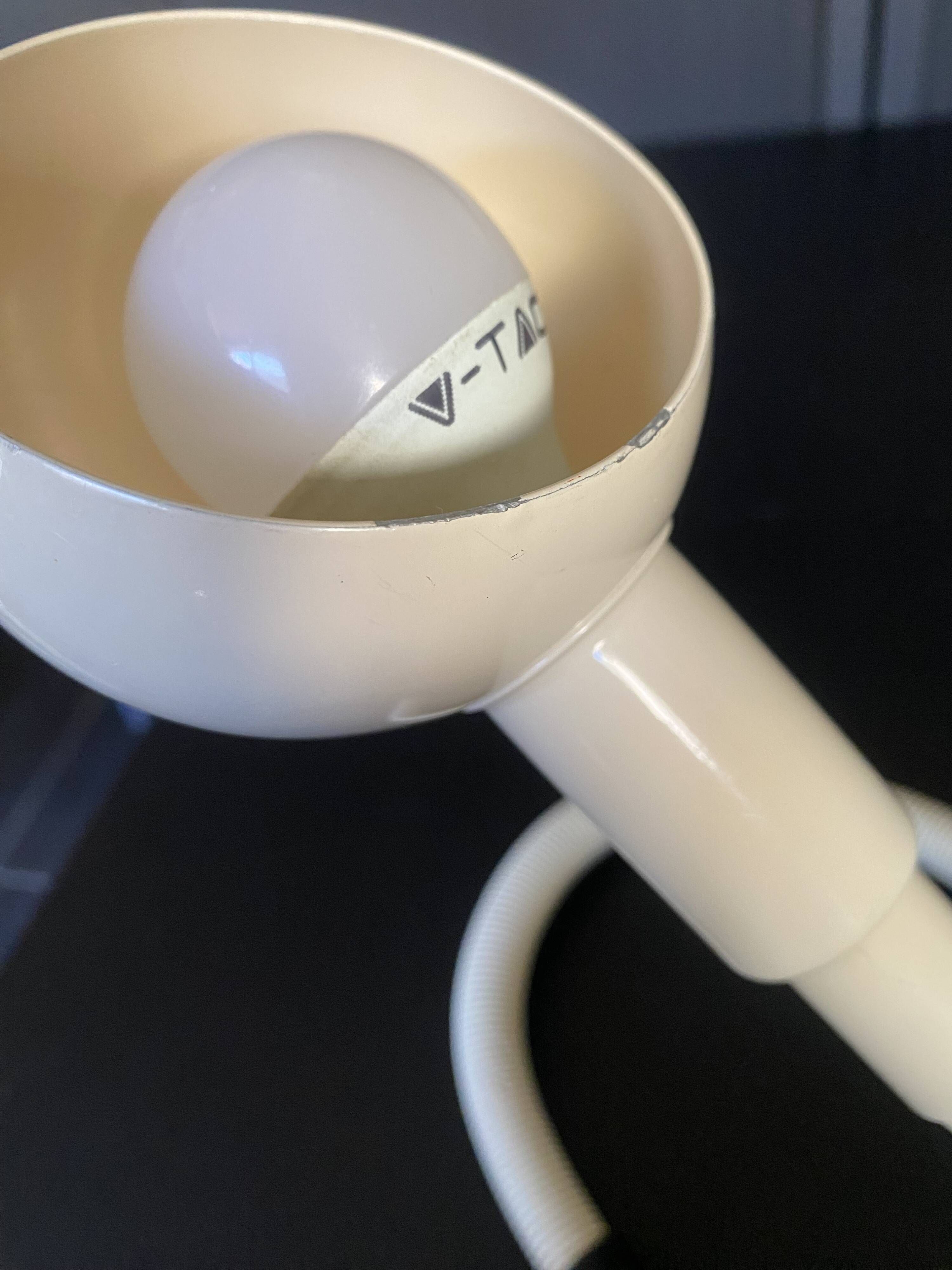 Lampe blanche Hebi d’ Isao Hosoe pour Valenti blanc crème vintage 1970