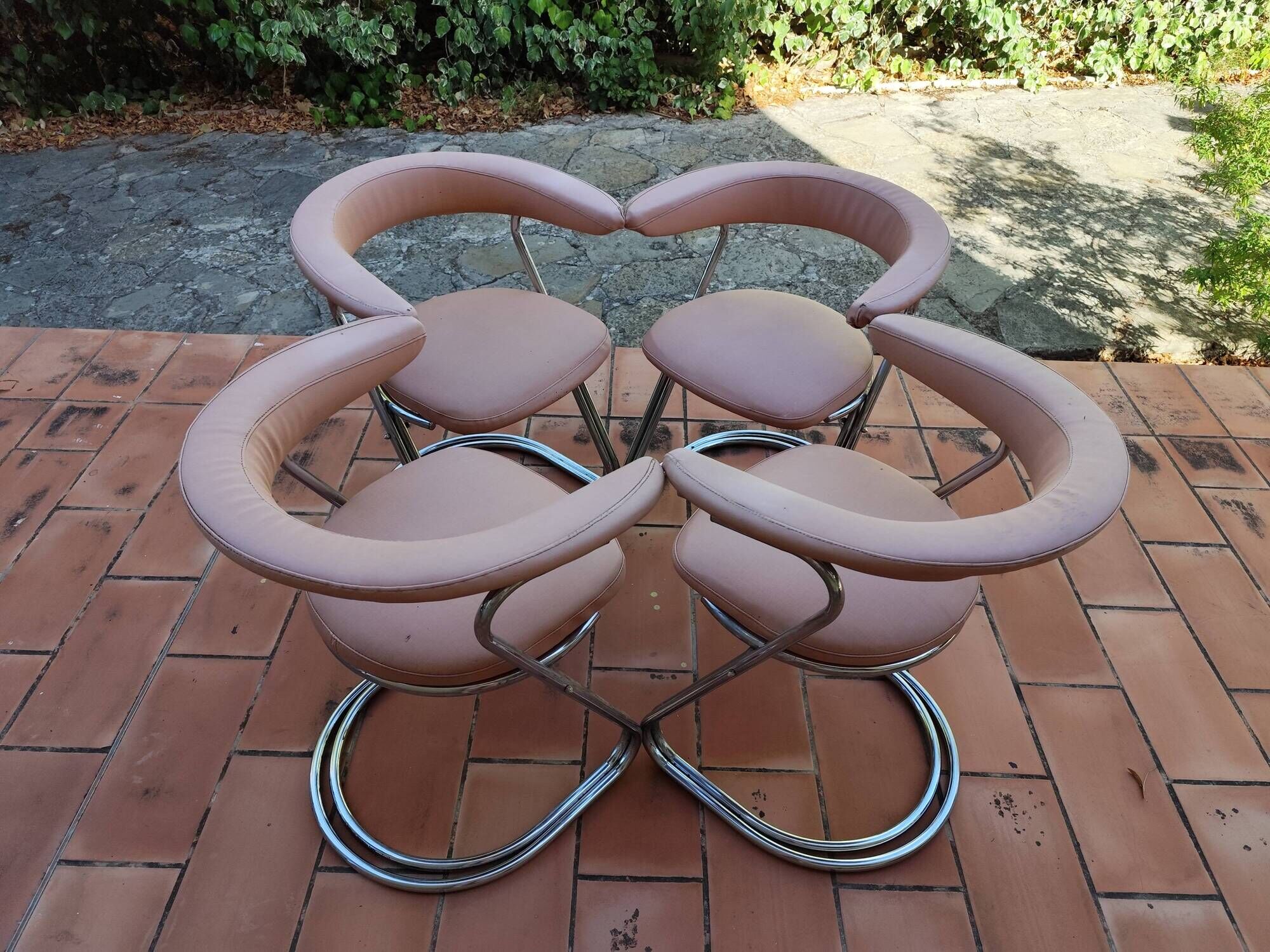 Set of 4 Modernist Swiss Zug Victori Dining Room Armchairs