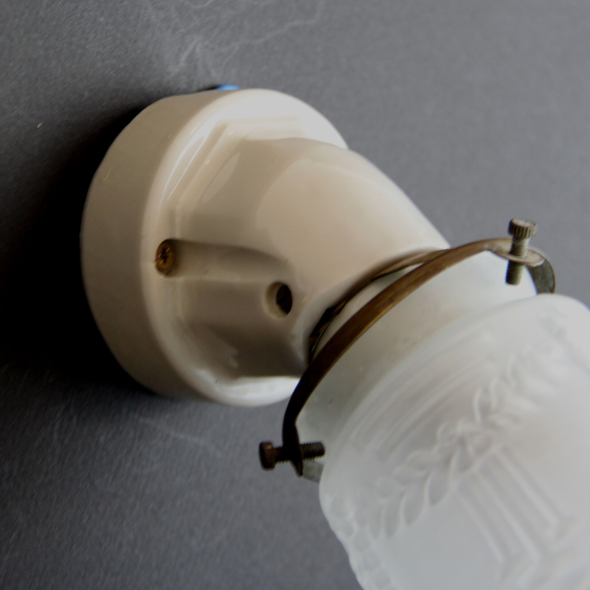 Wall light old wall peg ceramic porcelain, Tulip glass