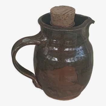 Refreshing carafe in glazed ceramic and vintage cork stopper