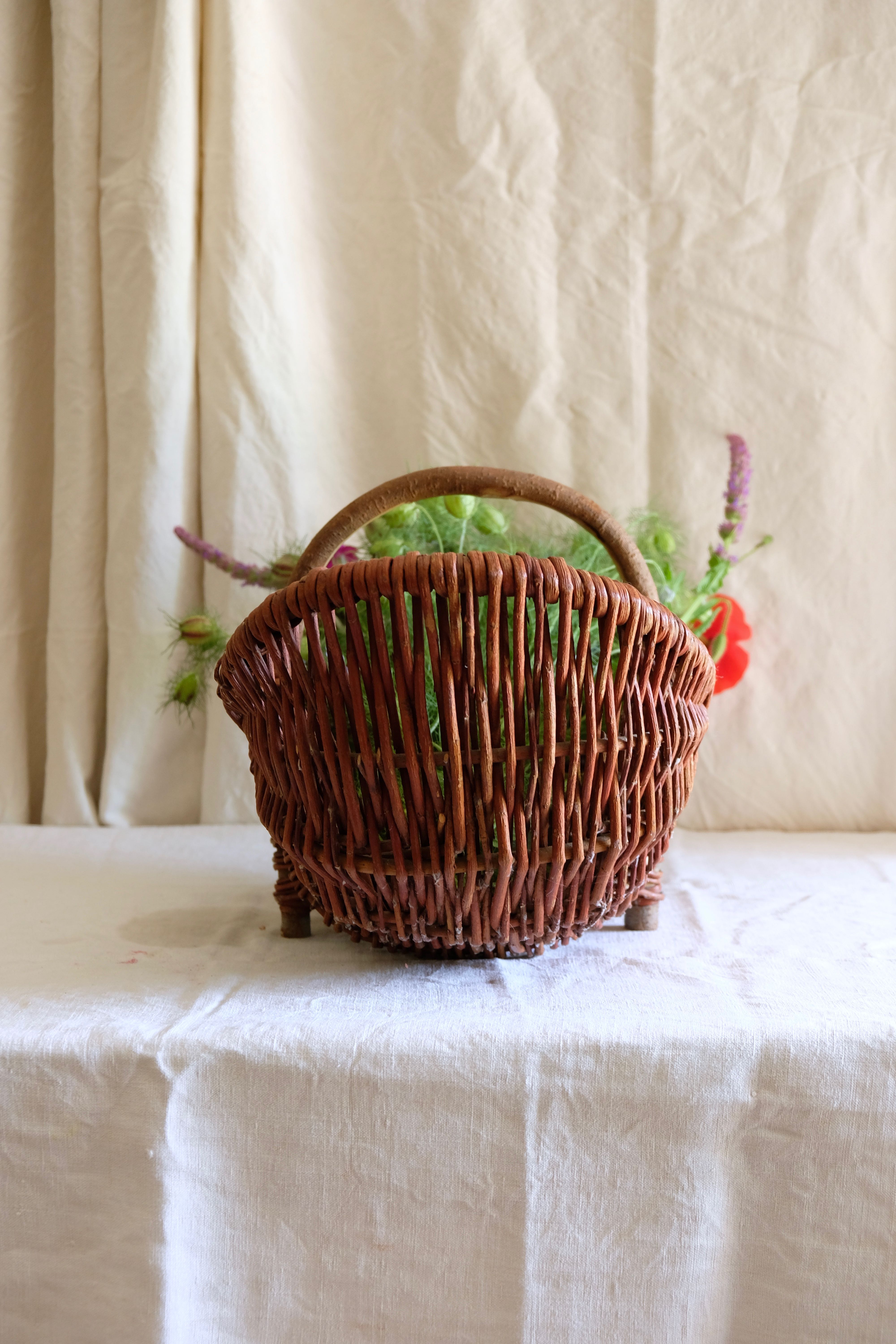 Large old basket in real chestnut