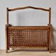 Porte-revue vintage en bois massif et cannage - fabrication artisanale - A. Brogiato - Made in Italy
