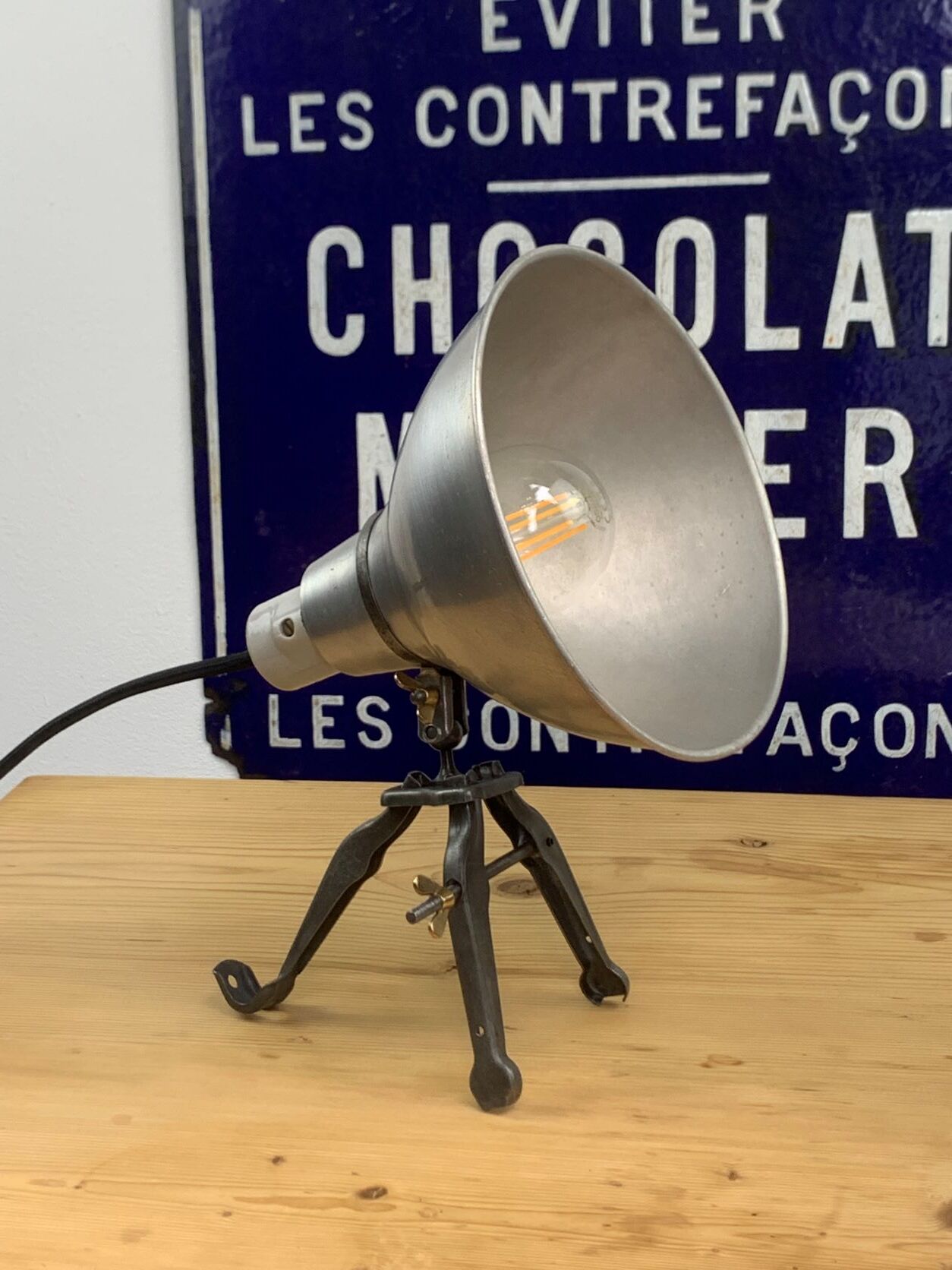 Cremer paris france 1930 1940 spot studio photo