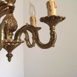 Lustre à 5 lumières en bronze de qualité française du milieu du siècle, avec détails de fleurs 5399