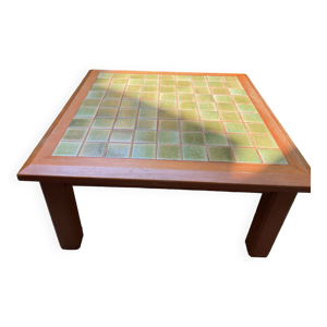 Table carrée carreaux
