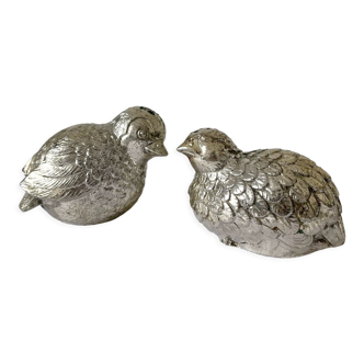 Salt shaker and pepper shaker in silver metal vintage birds