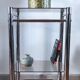 Sellette / Table d'appoint vintage Yves Boutboul - Métal chromé & verr