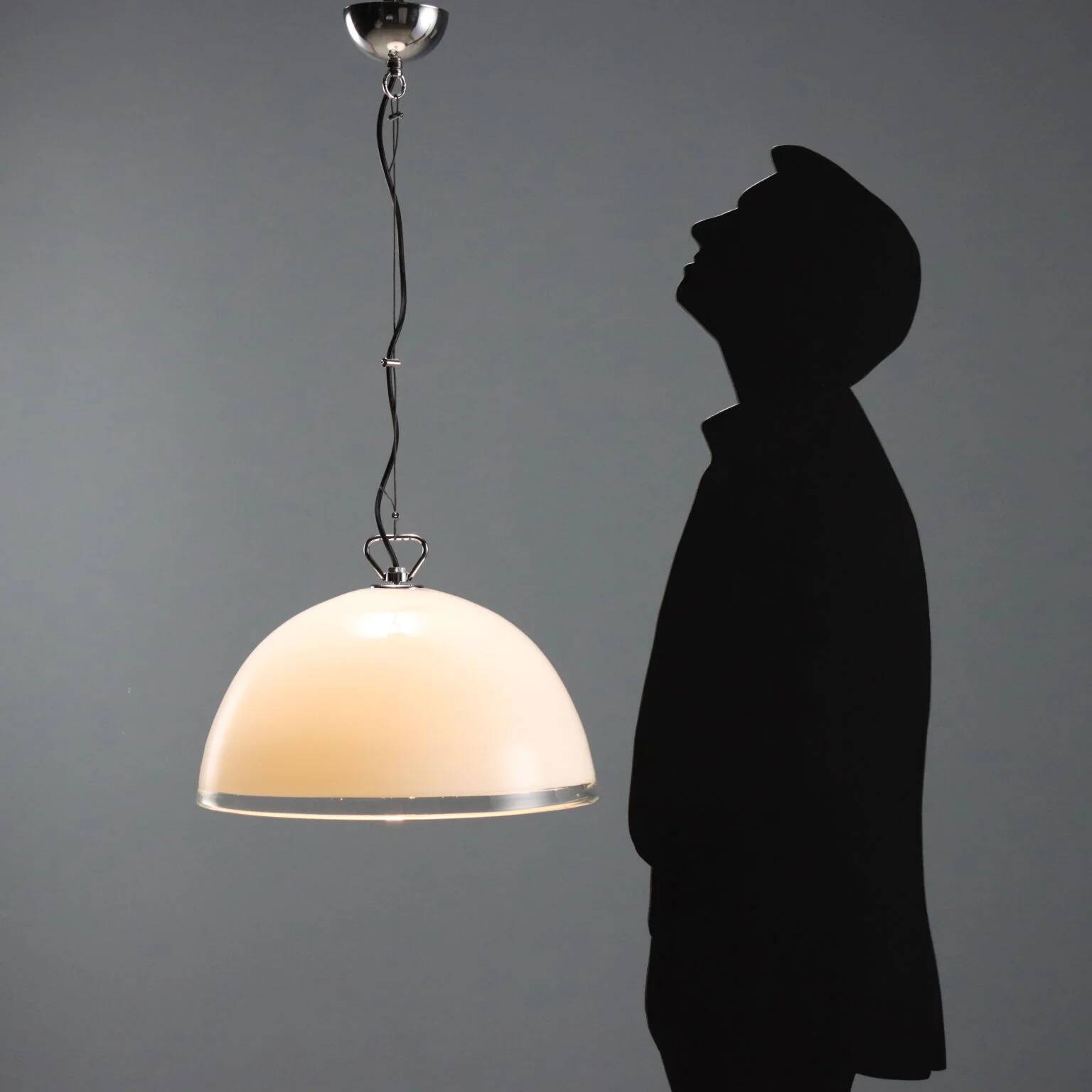 Vintage Artemide Onfale lamp designed by Luciano Vistosi, Italy, 1980s.