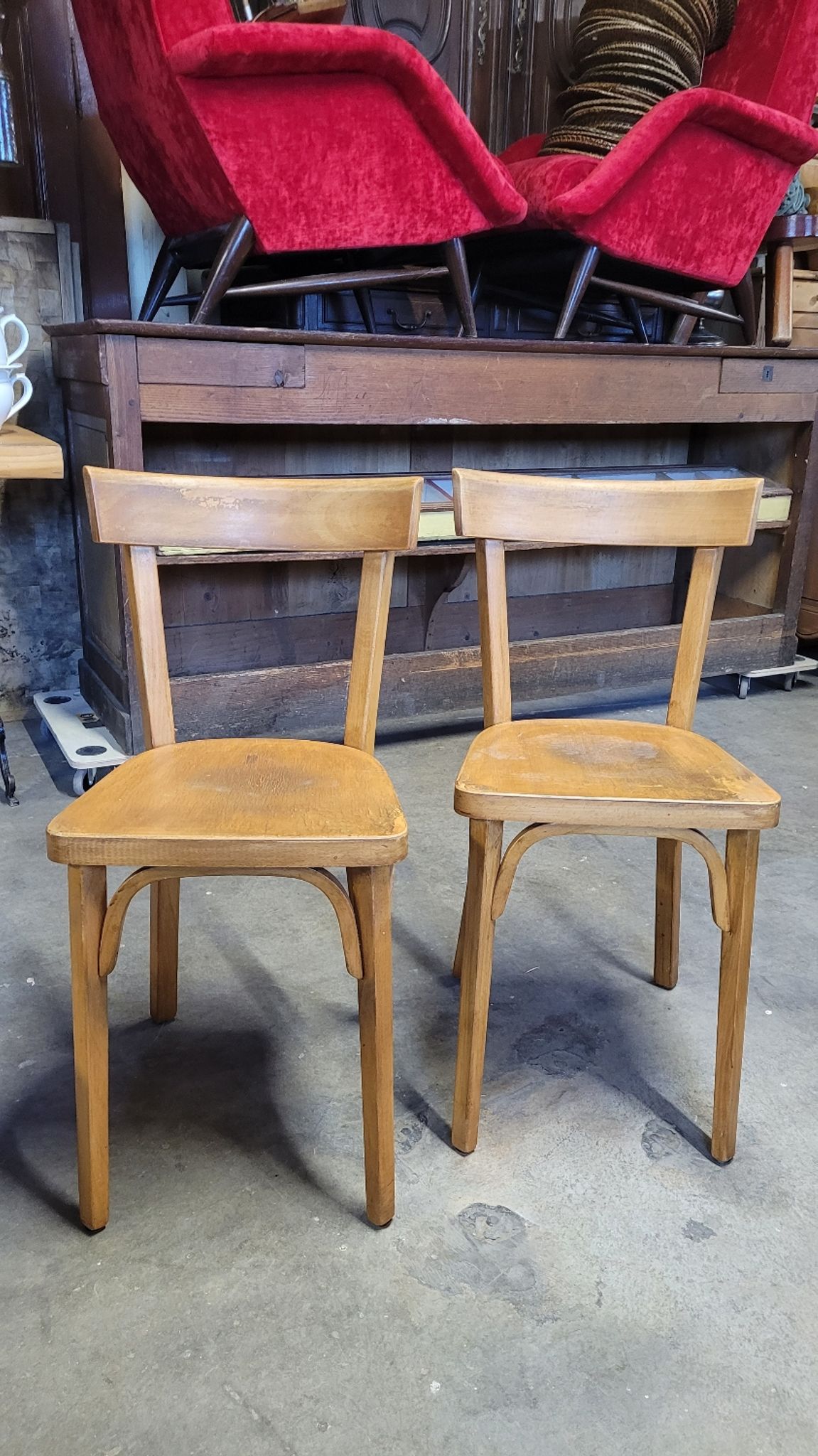 Paire de chaises de bistrot signé Baumann 1950