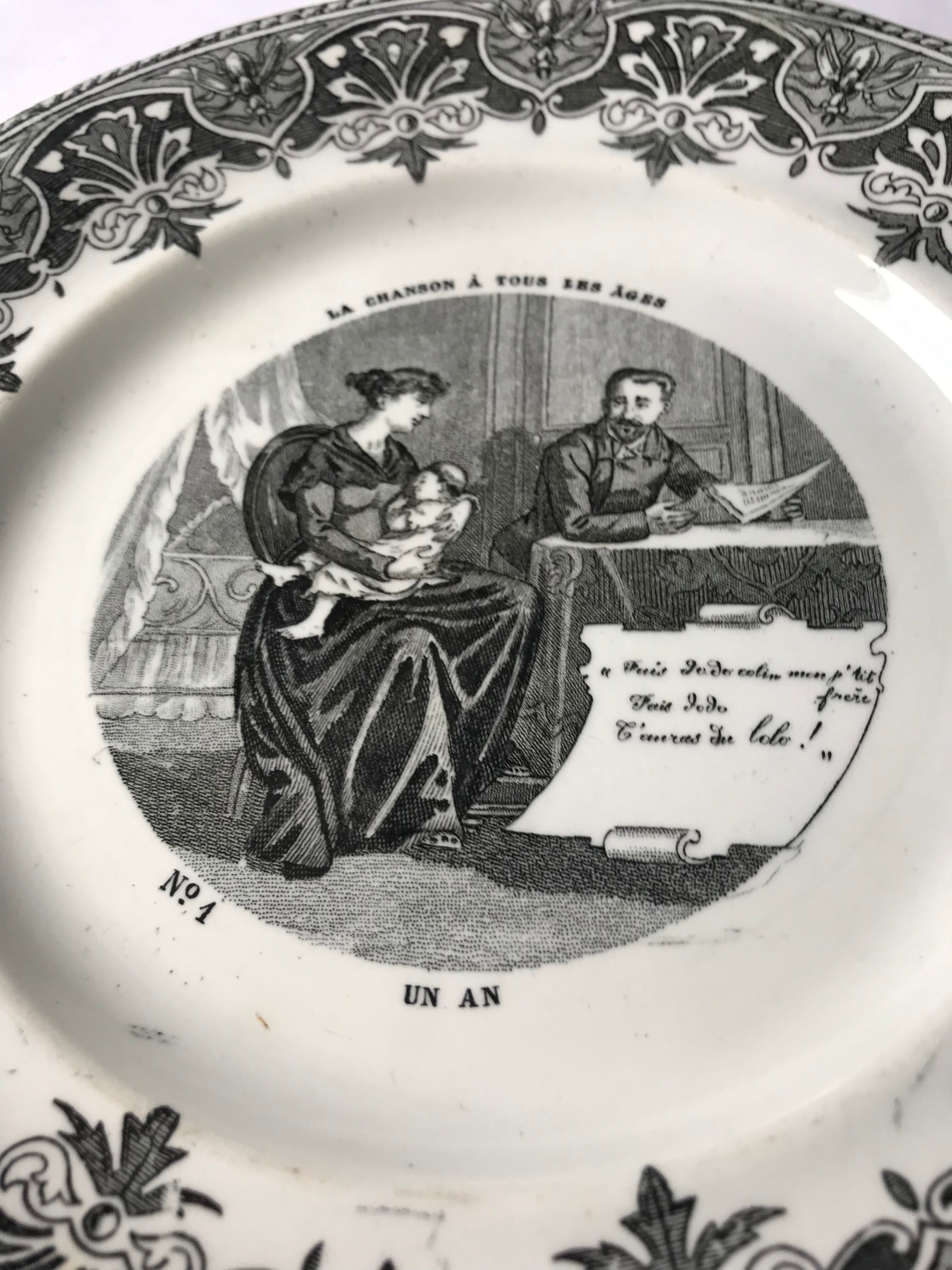 Talking plate "the song at all ages" earthenware Creil and Montereau