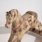 Cheval à bascule ancien (France, vers 1920)