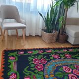 Floral handwoven green and fuchsia rug, made in wool, bohemian design 170x232cm