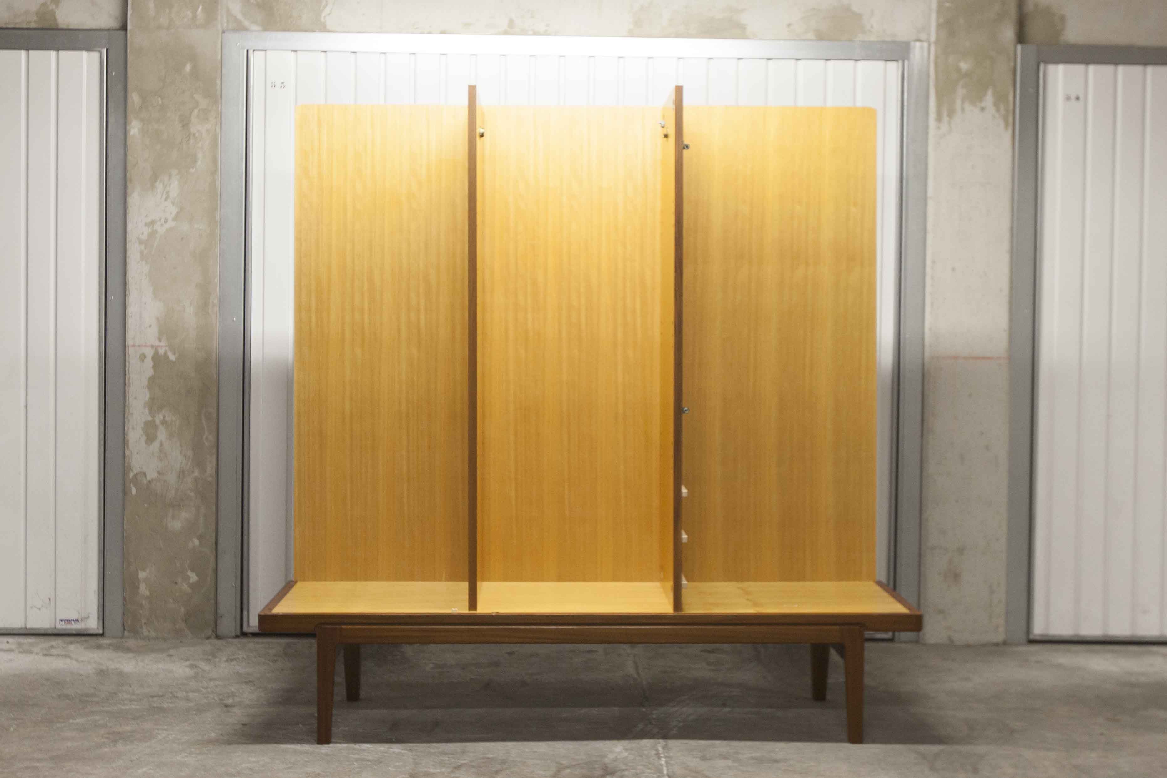 Armoire scandinave en teck 1969 NF Ameublement 202