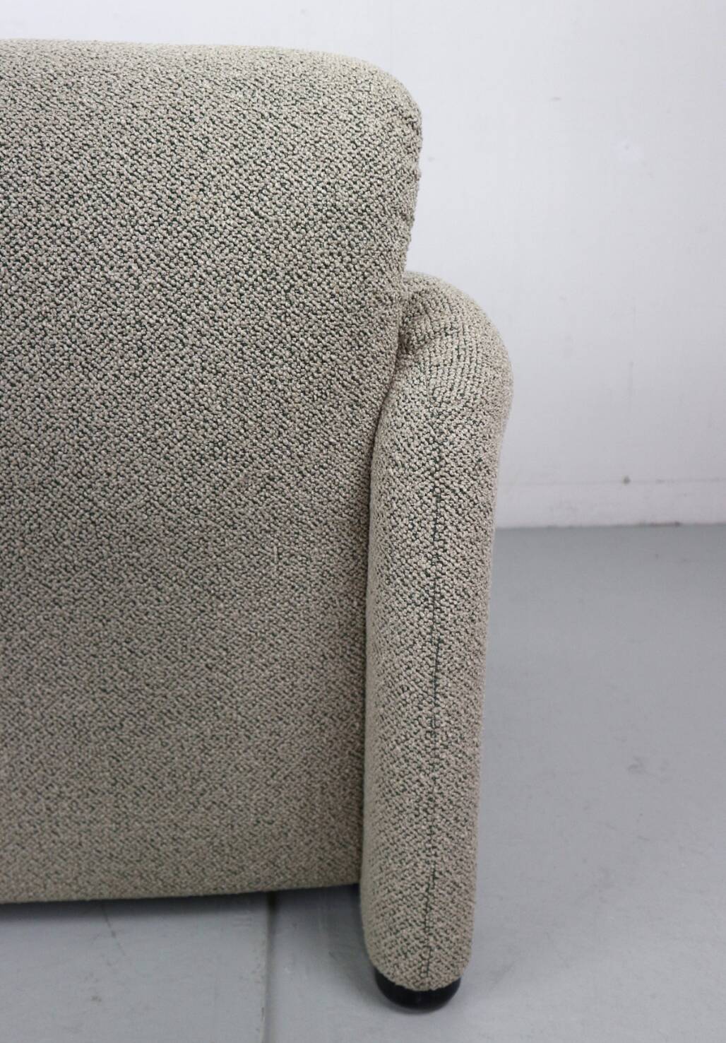 Vico Magistretti "Maralunga" 3-seater and footstool re-upholstered For Cassina