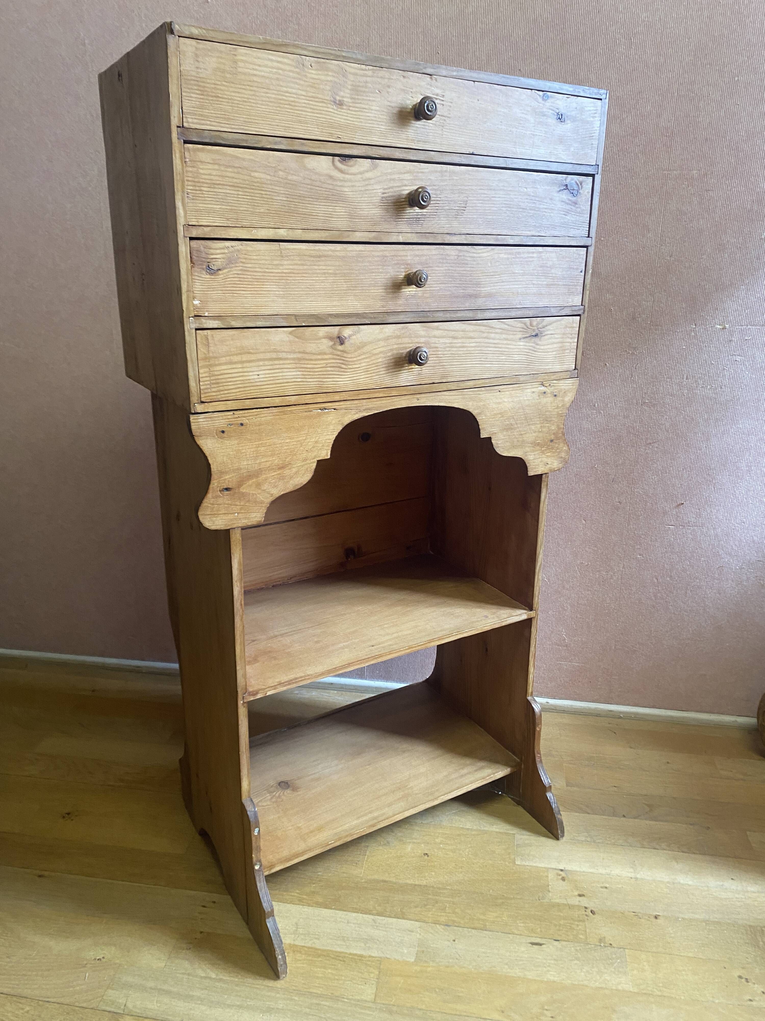 Sideboard in fir, 4 drawers. Very good condition;