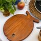 Plateau poisson en bois dessous de plat planche à découper