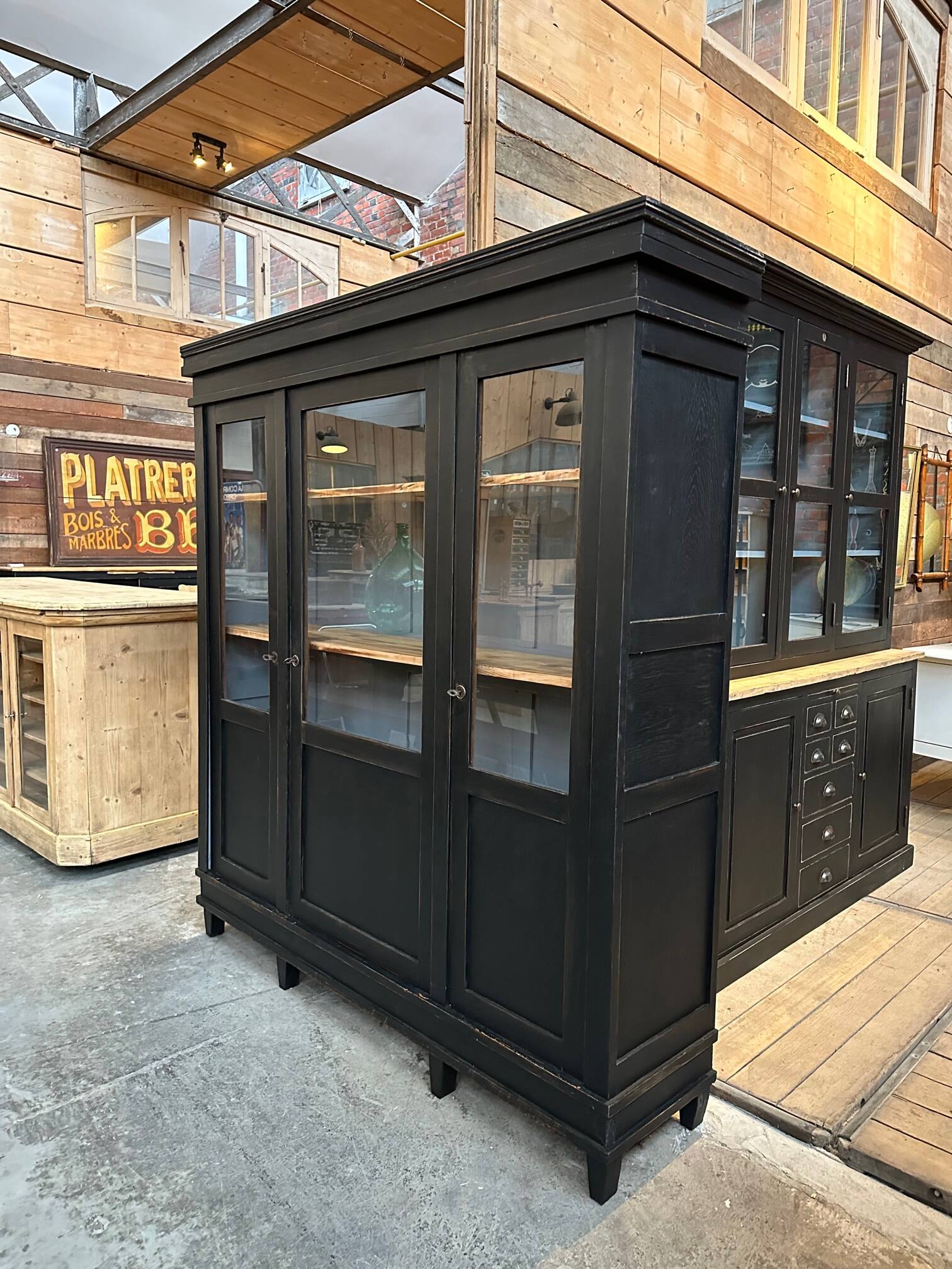 Showcase early 20th century