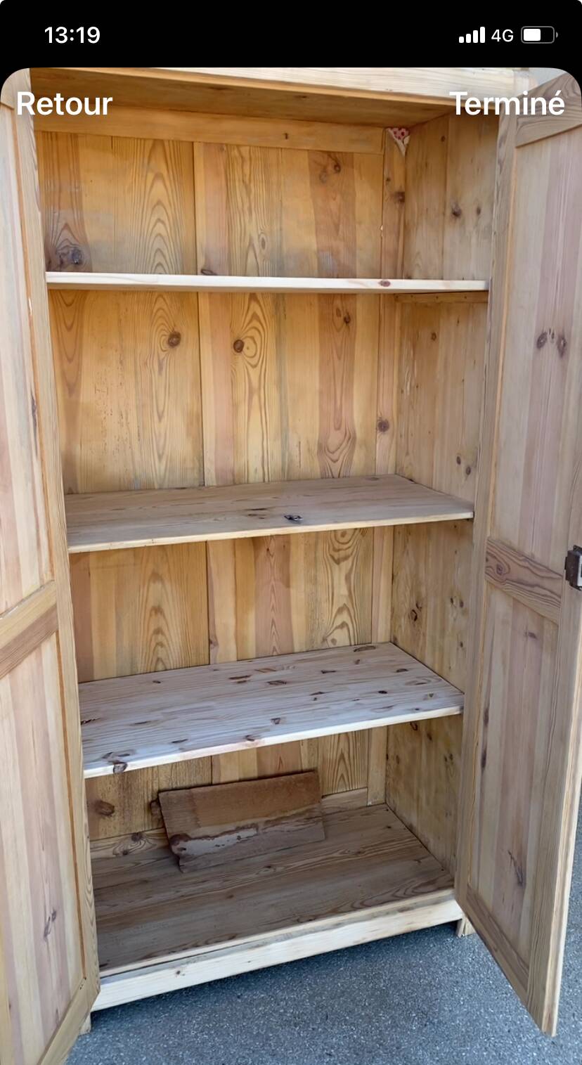 Armoire parisienne