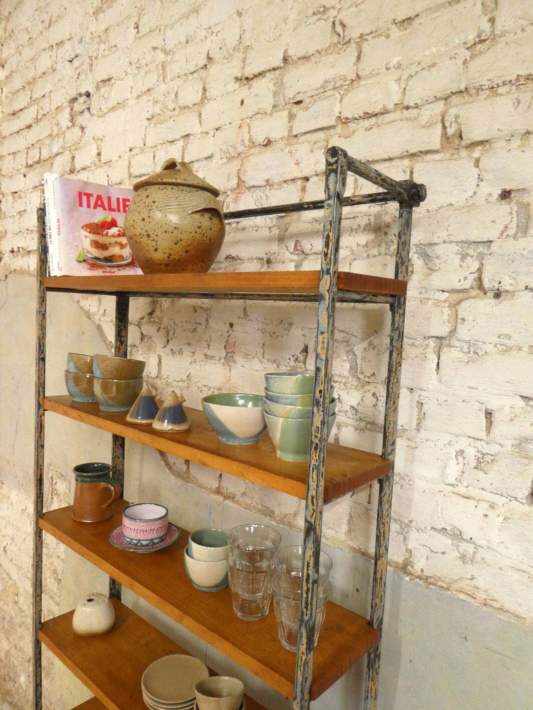 1930 freestanding shelf