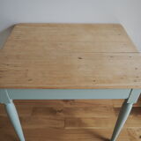 Farm table