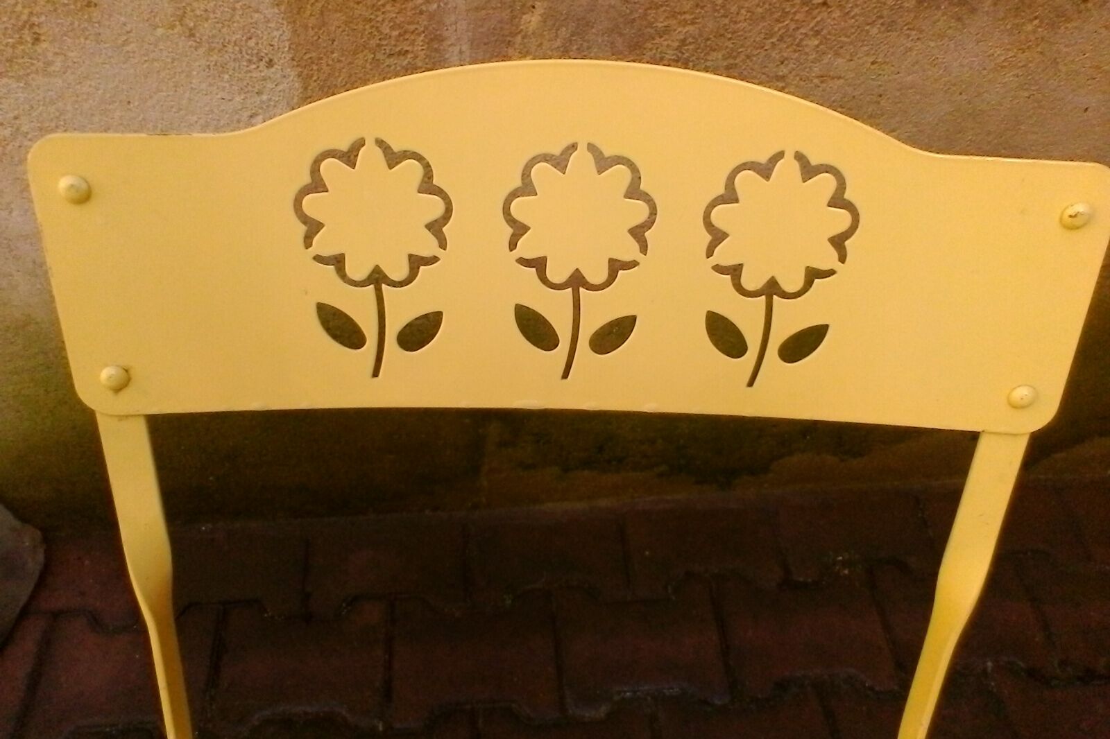 Folding metal garden chairs