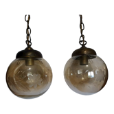 2 suspensions globe boule en verre soufflé ciselé ambré