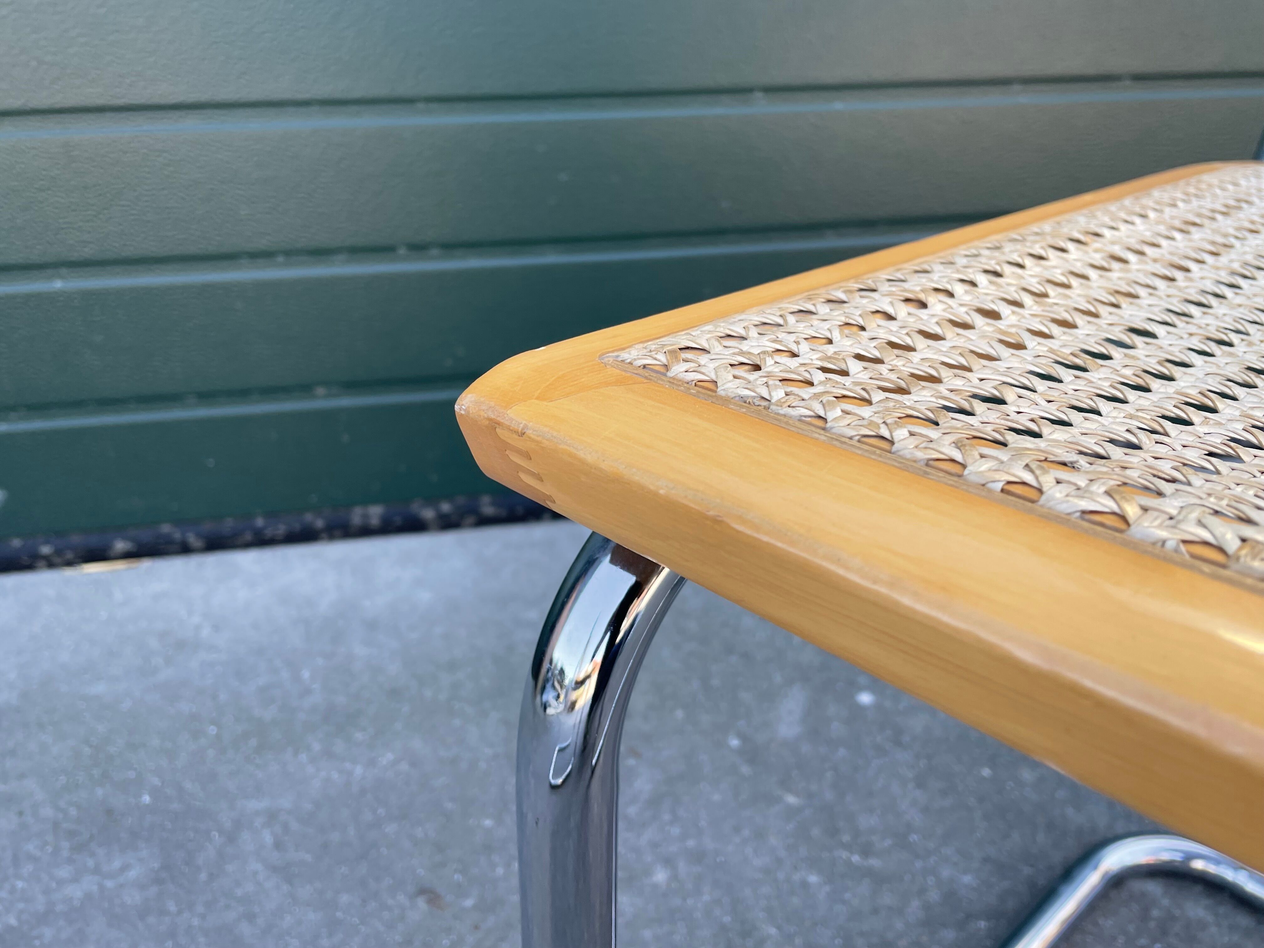 Set of 4 vintage Chairs model Cesca B32 designed by Marcel Breuer Design