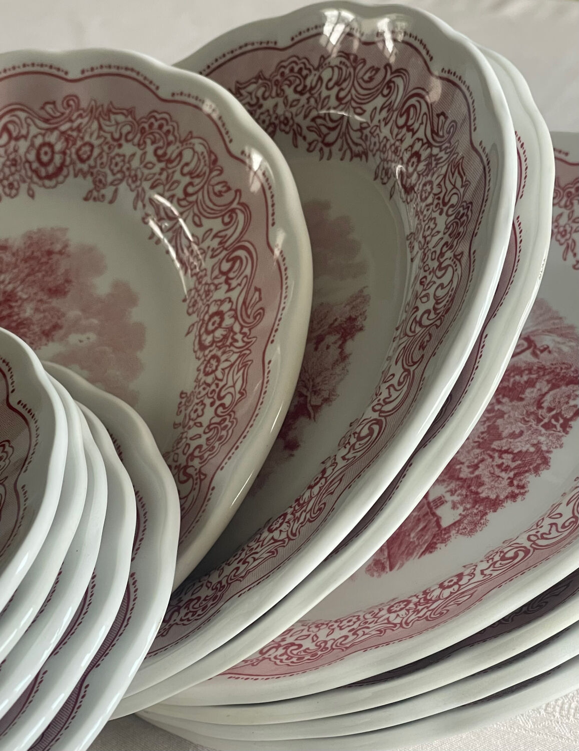 12 dessert plates Fontebasso Italy.