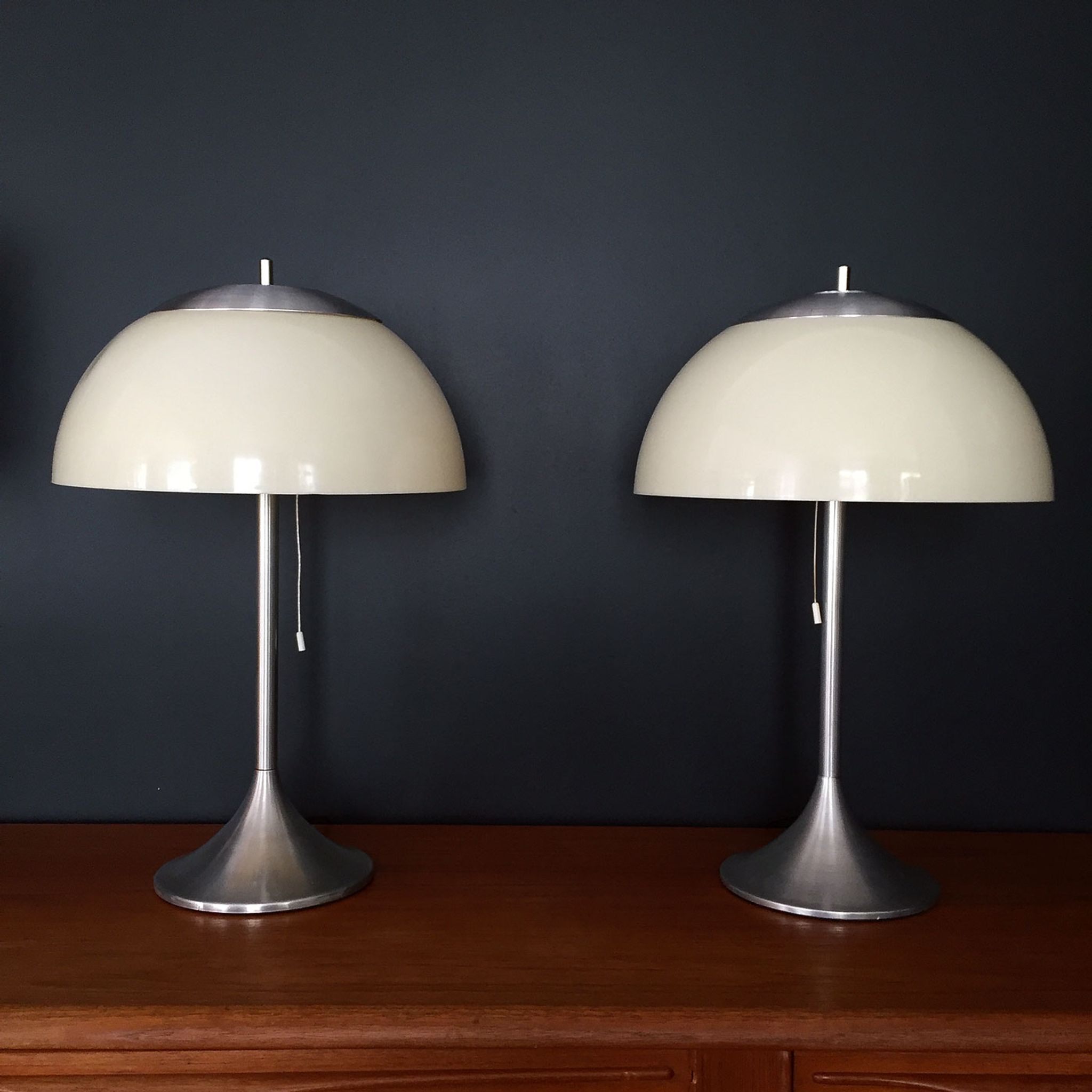Duo of vintage lamps foot tulip Unilux 1970s