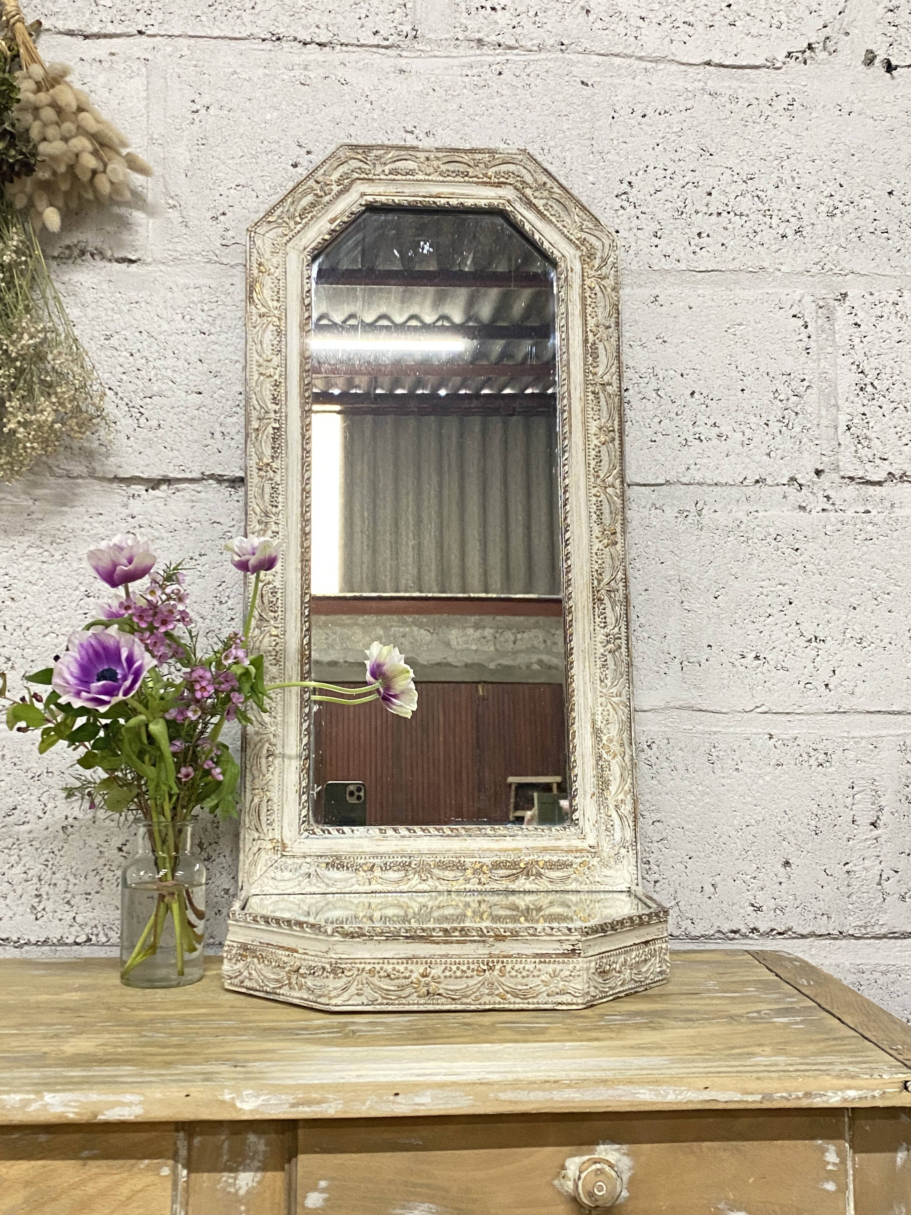 Double-sided tabletop mirror
