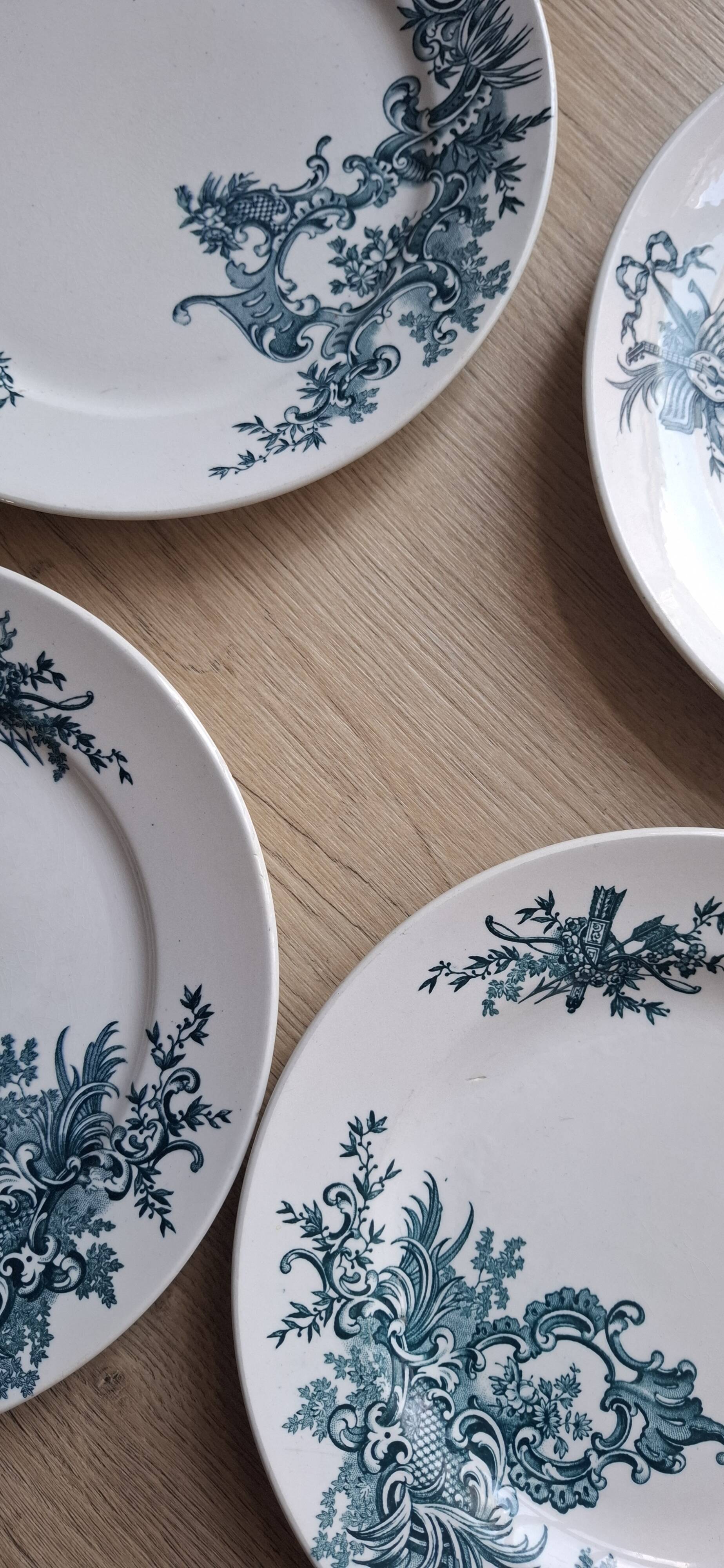 Set of 4 Regent BFK 1920 dinner plates