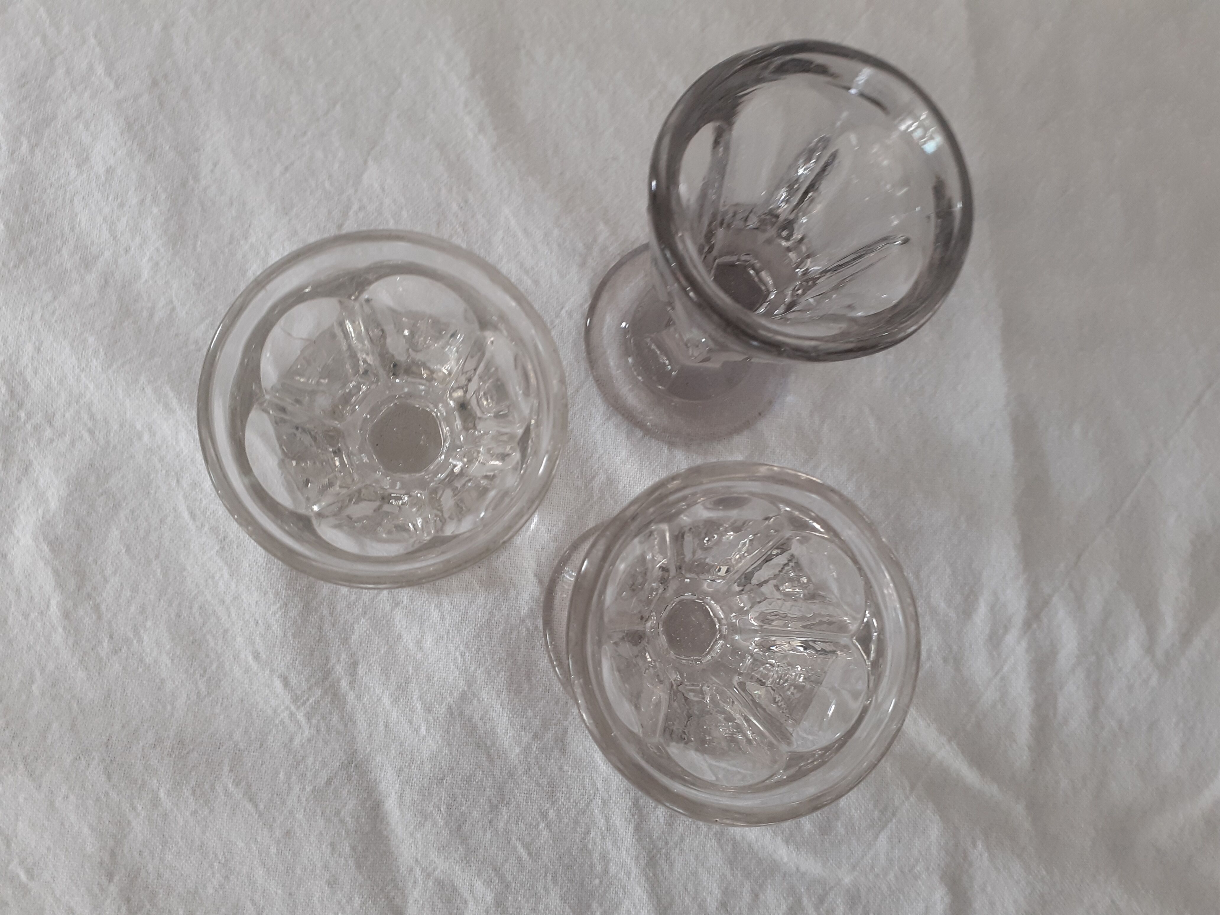 3 thick antique alcohol glasses bubbled deceptive bistro glass 19th