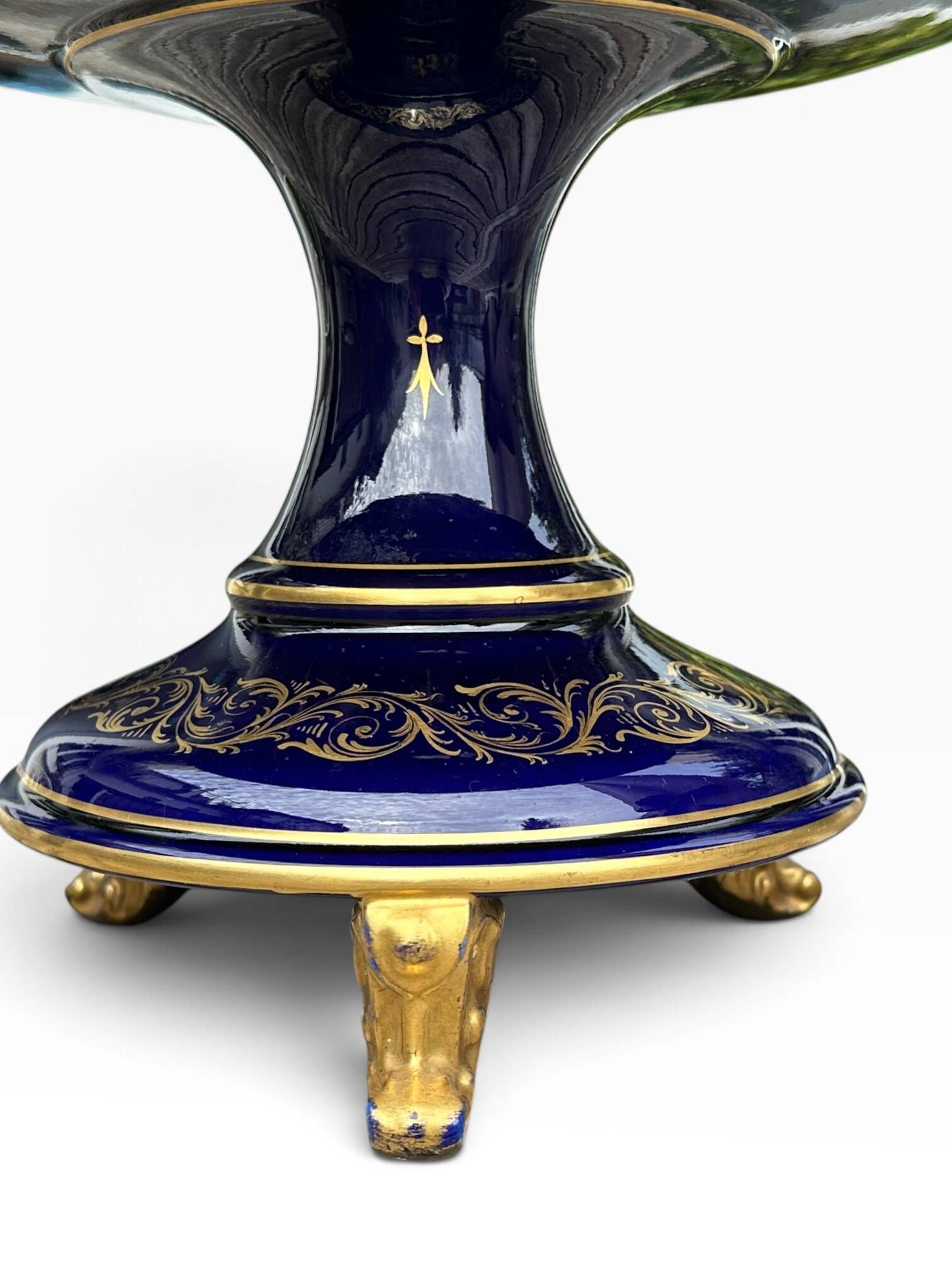 Large blue Sèvres vase / table centre and gold earthenware from Tours, signed.
