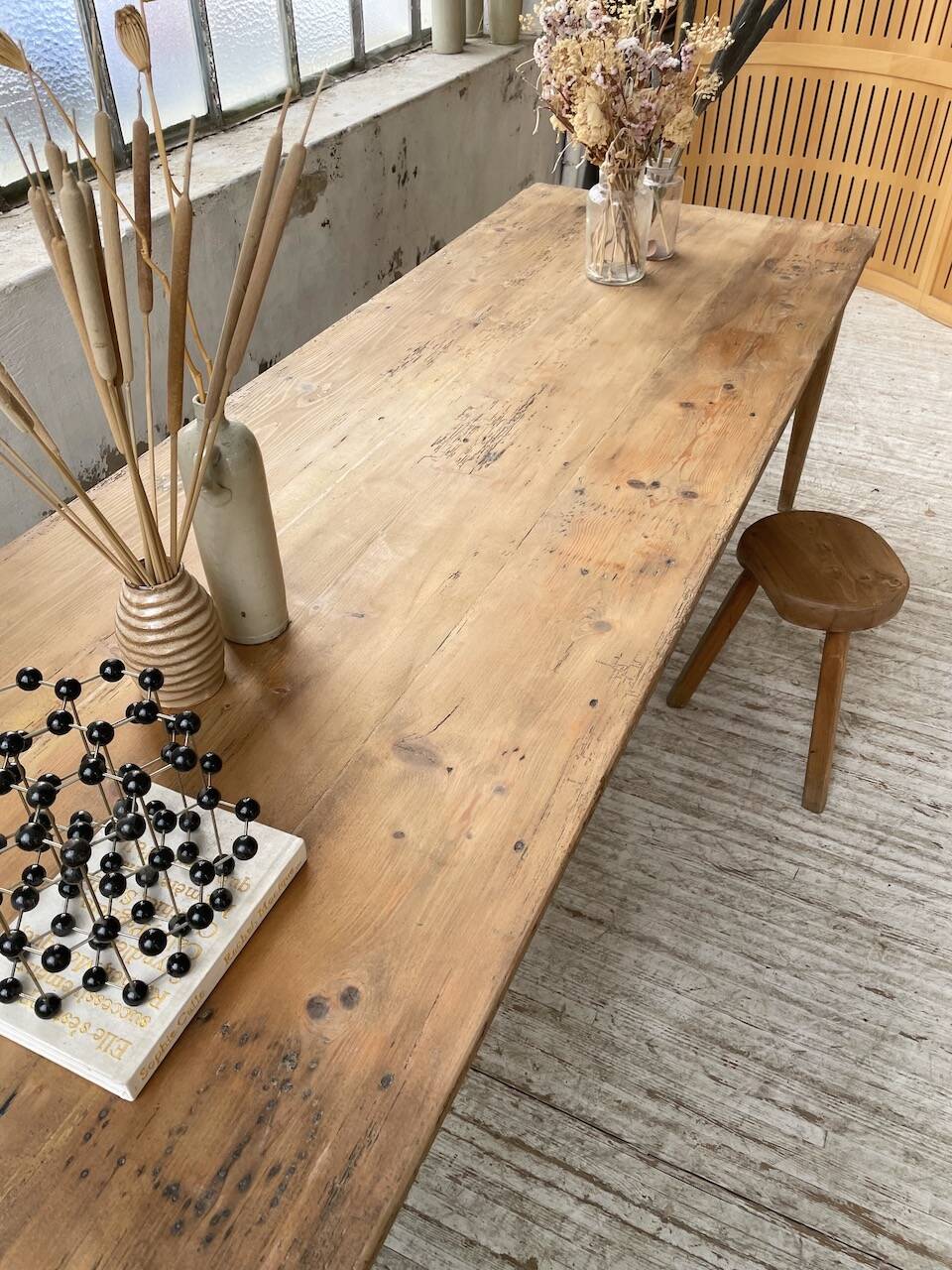 Farmhouse table with spindle legs in oak and pine, 2.5m