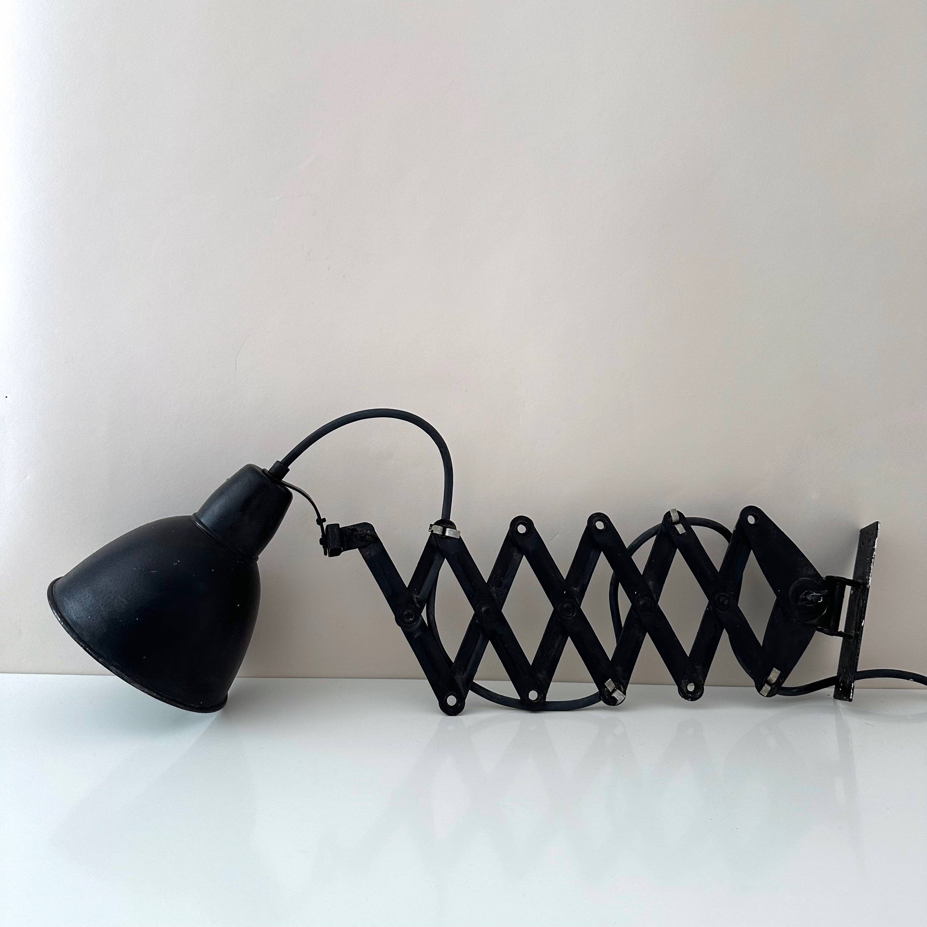 Vintage wall lamp gdr, architect lamp, work lamp metal black, industrial design