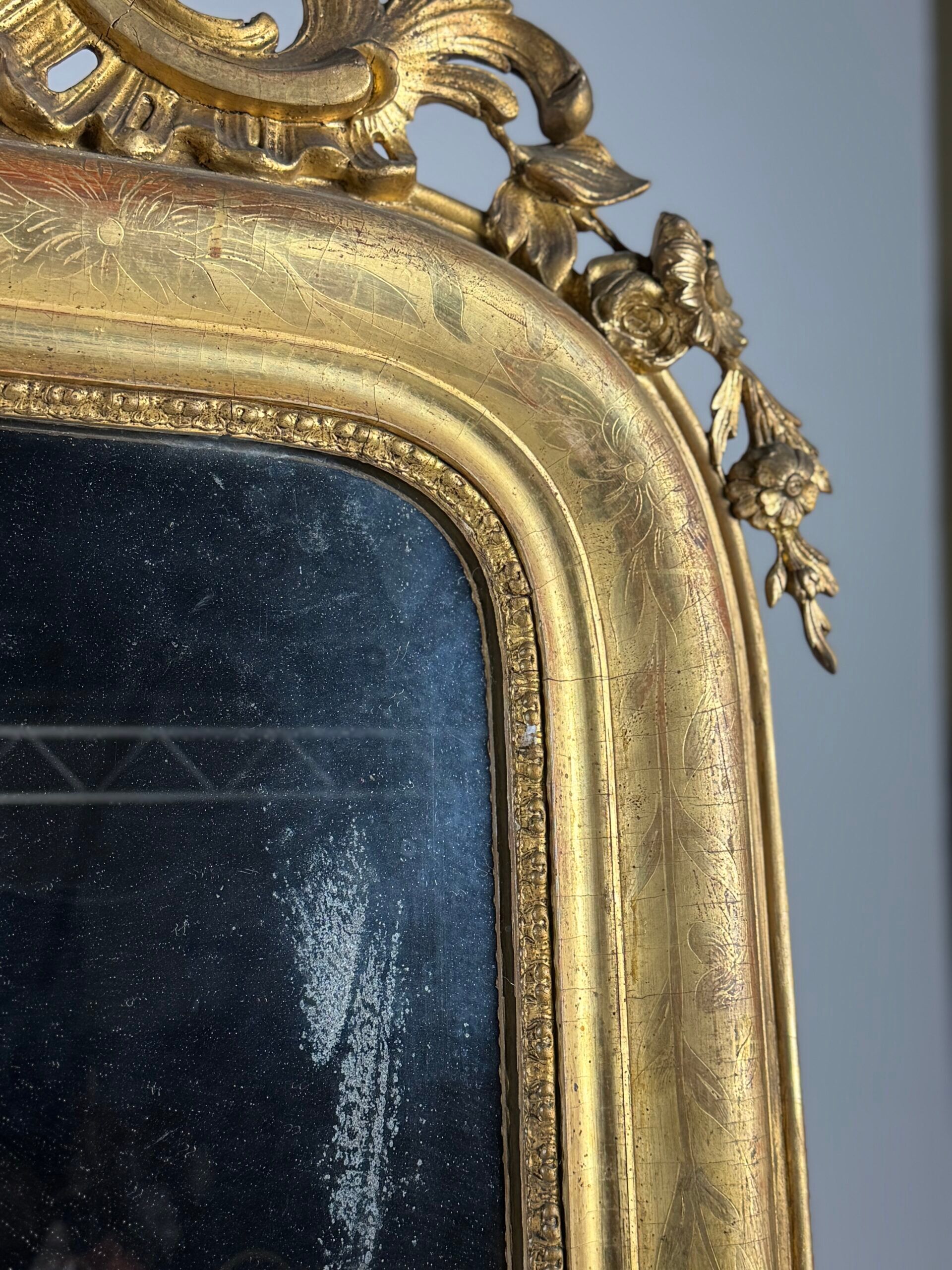 Ensemble de 2 miroirs dorés antiques français du 19ème siècle