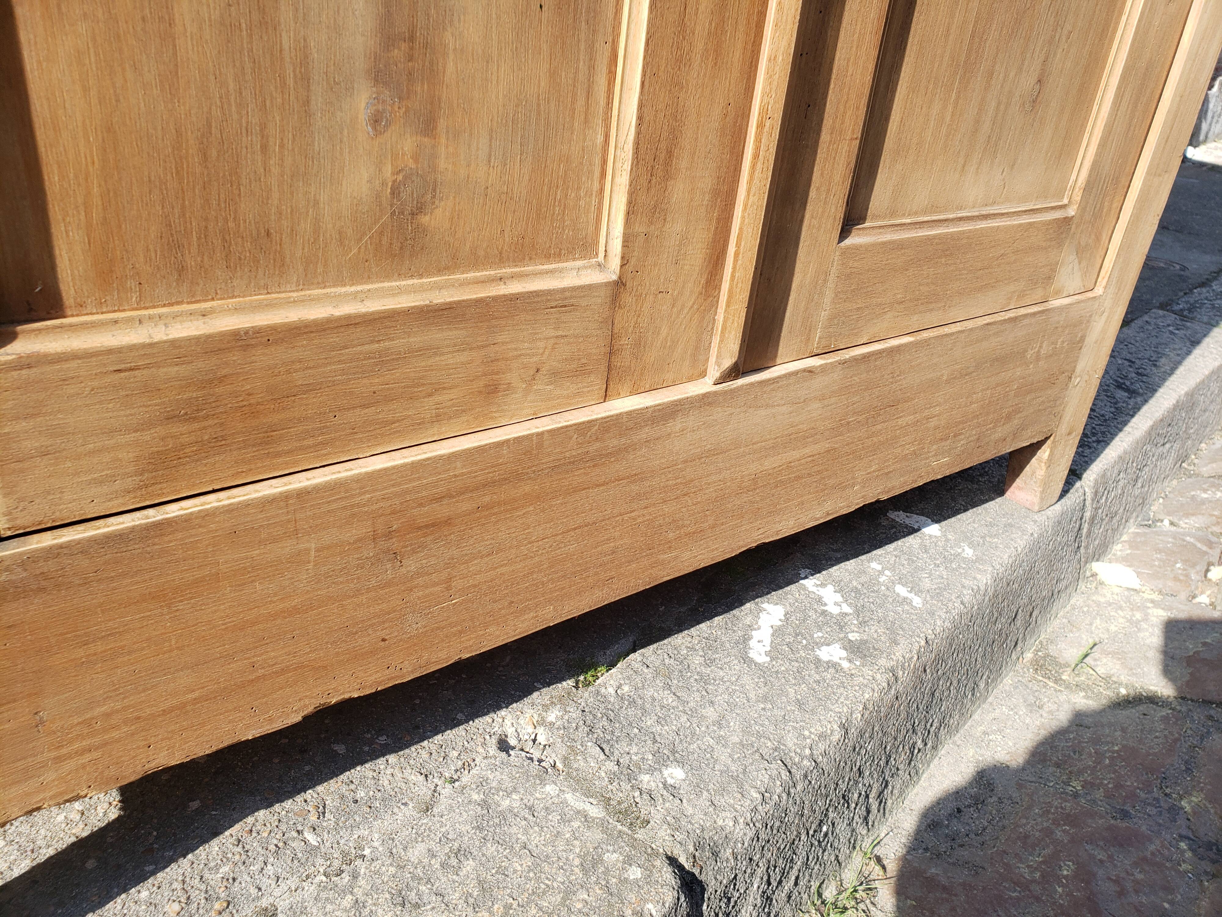 Parisian cabinet art deco raw wood
