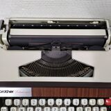 Typewriter Brother 1972 Deluxe 1350