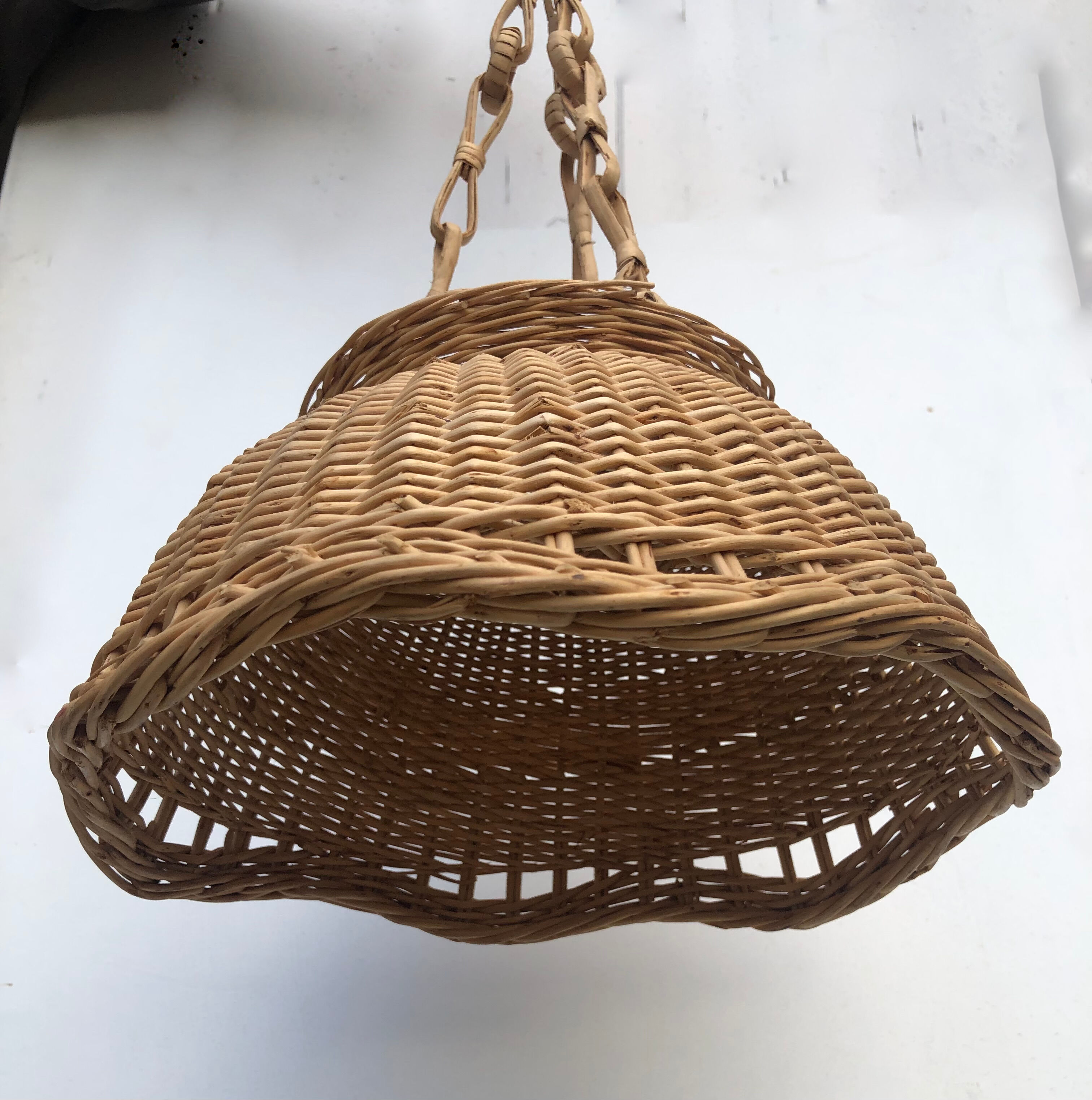 Wicker suspension