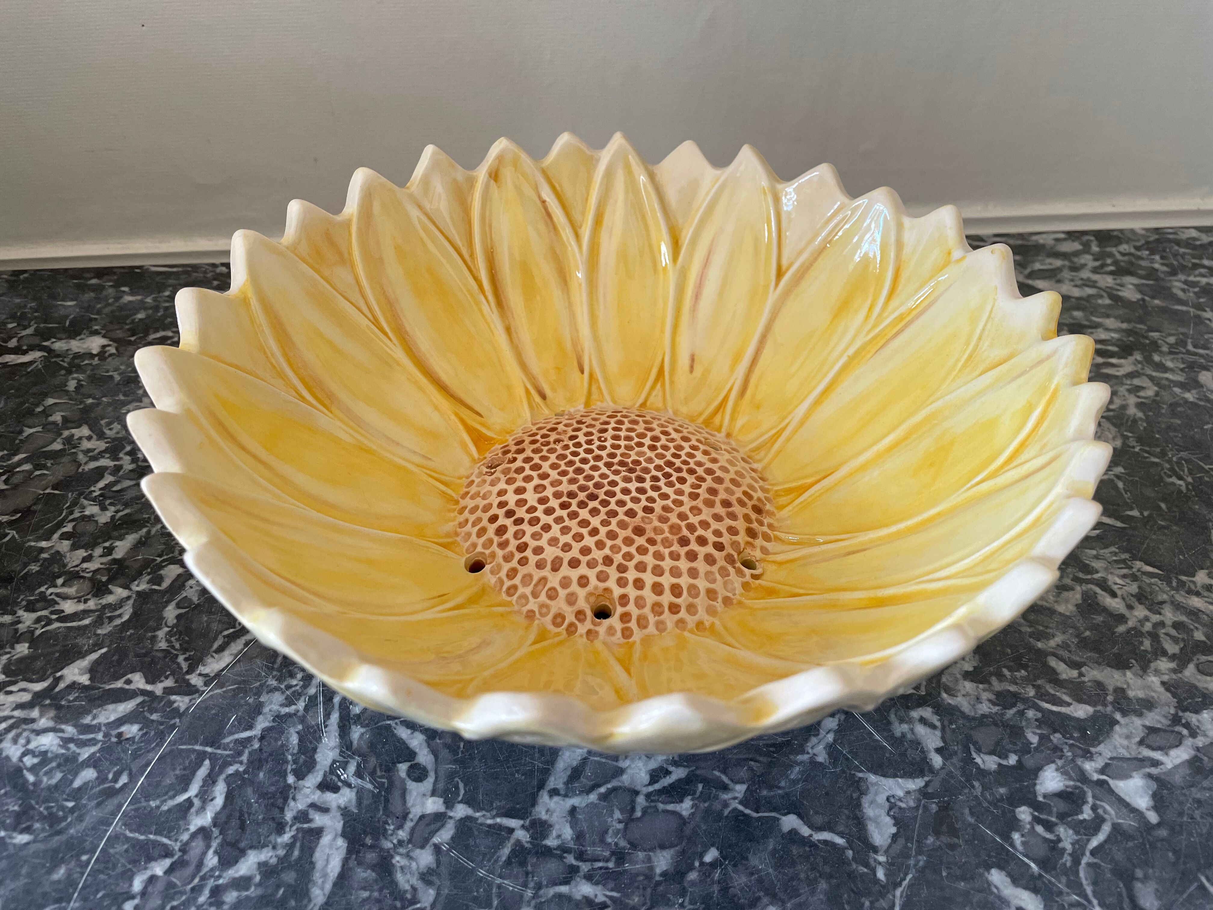Sunflower slip dish drainer