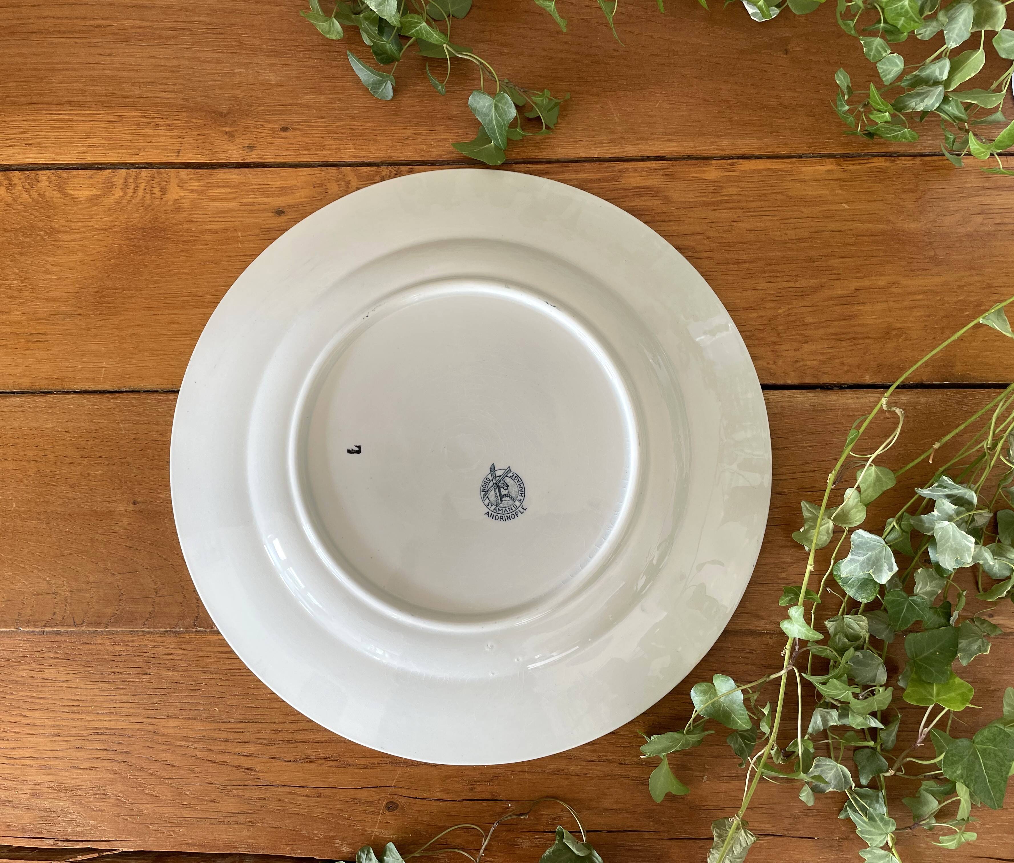 Large antique serving dish in Saint-Amand earthenware (Nord)