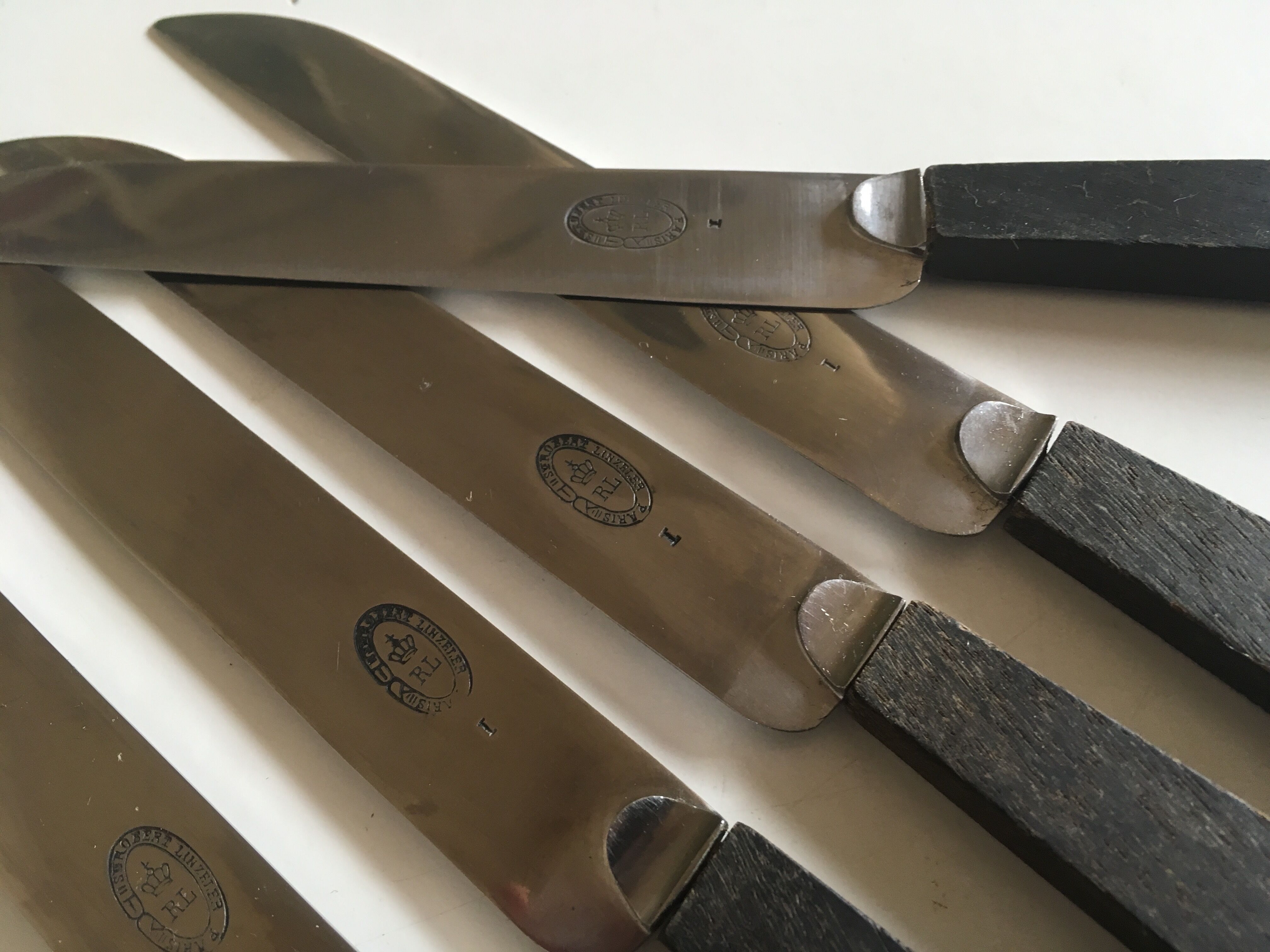 Set of 8 Art Deco knives in rosewood Robert Linzeler Paris