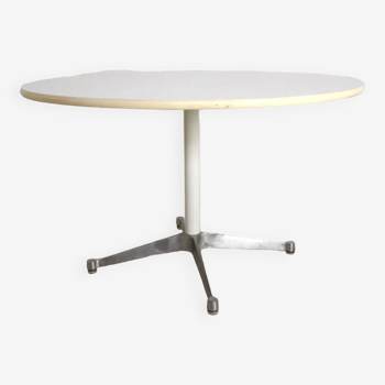 Table à manger / Table de conférence « Groupe Aluminium" de Charles et Ray Eames  Pour Herman Miller